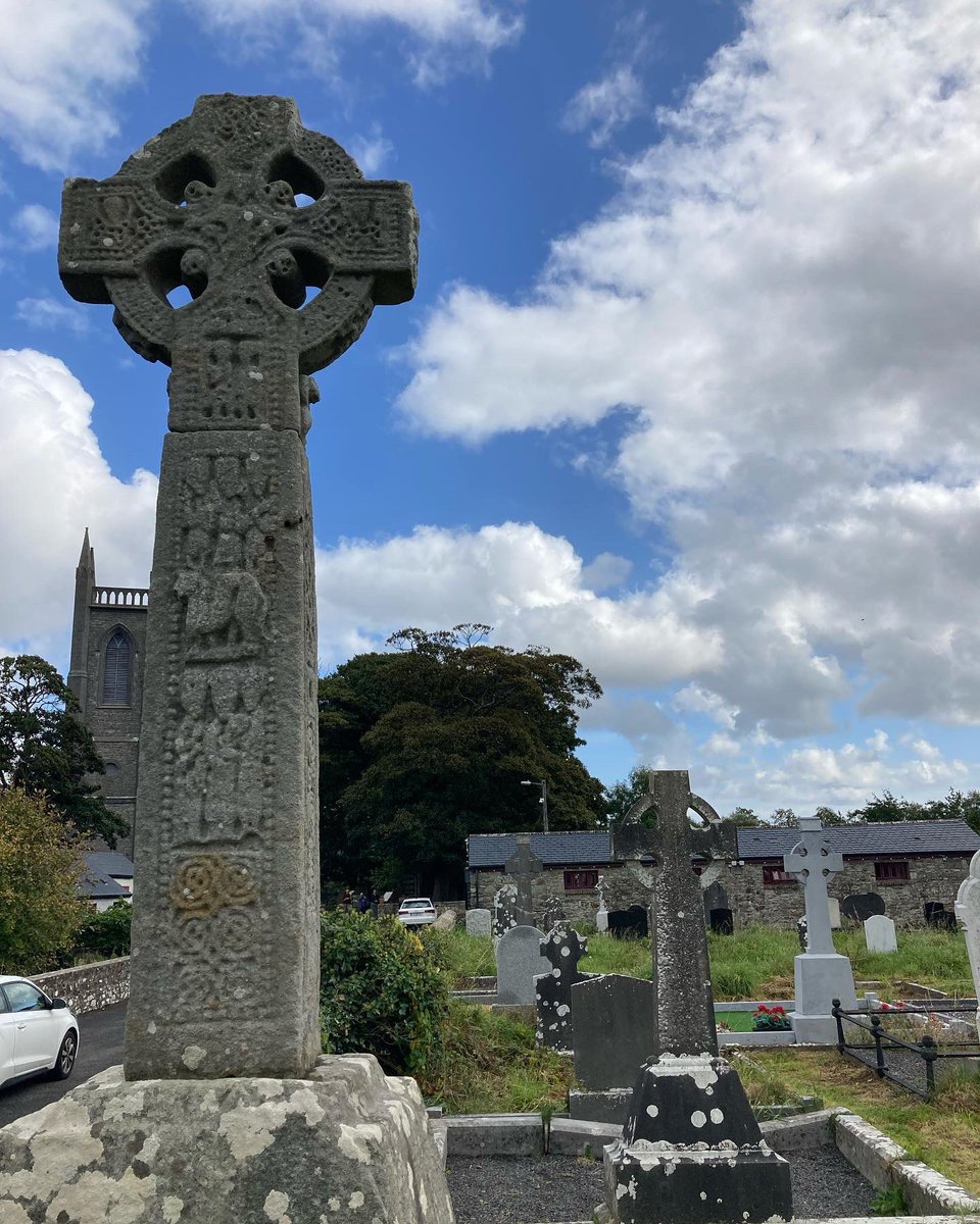 Finally made it in to see the grave of William Butler Yeats on a recent visit to Sligo after years of driving past it. 
Definitely worth a visit if your passing by.
#wbyeats #graveyard #church #irishpoet #irishhistory #history #sligo #ireland @choosesligo