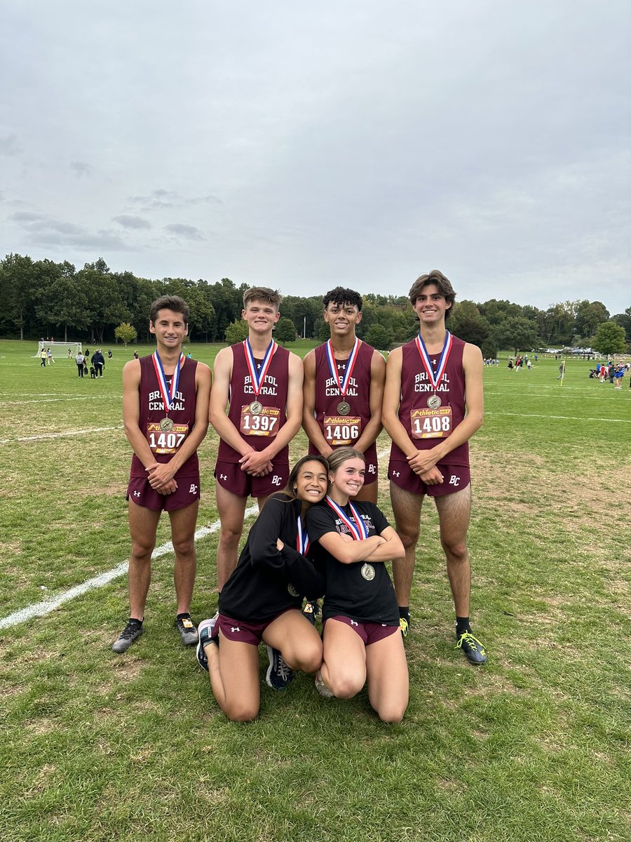 BCXC is at it again! Porrini wins with Roy Wininger &amp; Archibald top 20💪🏽 DiMatteo Petrosky Dwyer ran strong races. Stark(13) Tran (21) Cavallari Lewis Smith Brand represented for the ladies👑 JV Boys Aiden G Beckham Viet Carlos stronger everyday! <a href="/BCHSprincipal/">Pete Wininger</a> @Coach_Bonilla_
