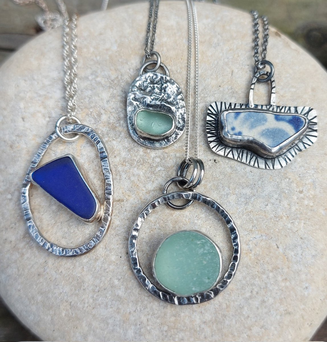 i_love_dolly's tweet photo. In celebration of #worldhandmadeday I'm offering 10% off all items in my shop until midday tomorrow! Use code HANDSUPFORHANDMADE at checkout 👋👋👋

https://t.co/eEU9oxaAps 

#UKGiftHour #UKGiftAM #HandmadeHour #handmadejewelry #handmadejewellery #seaglass #seapottery #handmade https://t.co/emGB96788p