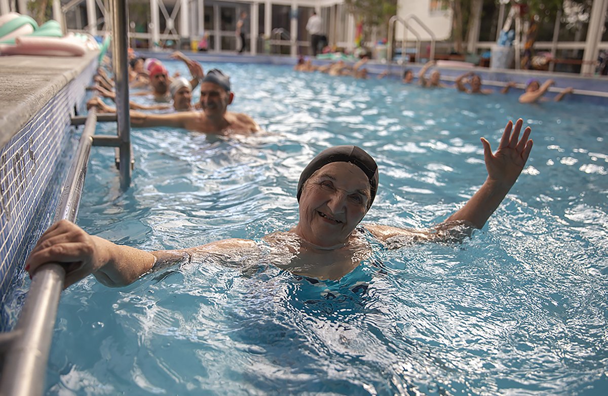 Aunque las mujeres mayores contribuyen significativamente en la vida política, económica y cultural, sus aportaciones siguen siendo invisibles.

En el #DíaDeLasPersonasDeEdad 🫂, mira cómo las herramientas digitales pueden ayudar a su integración social: go.undp.org/k6mm