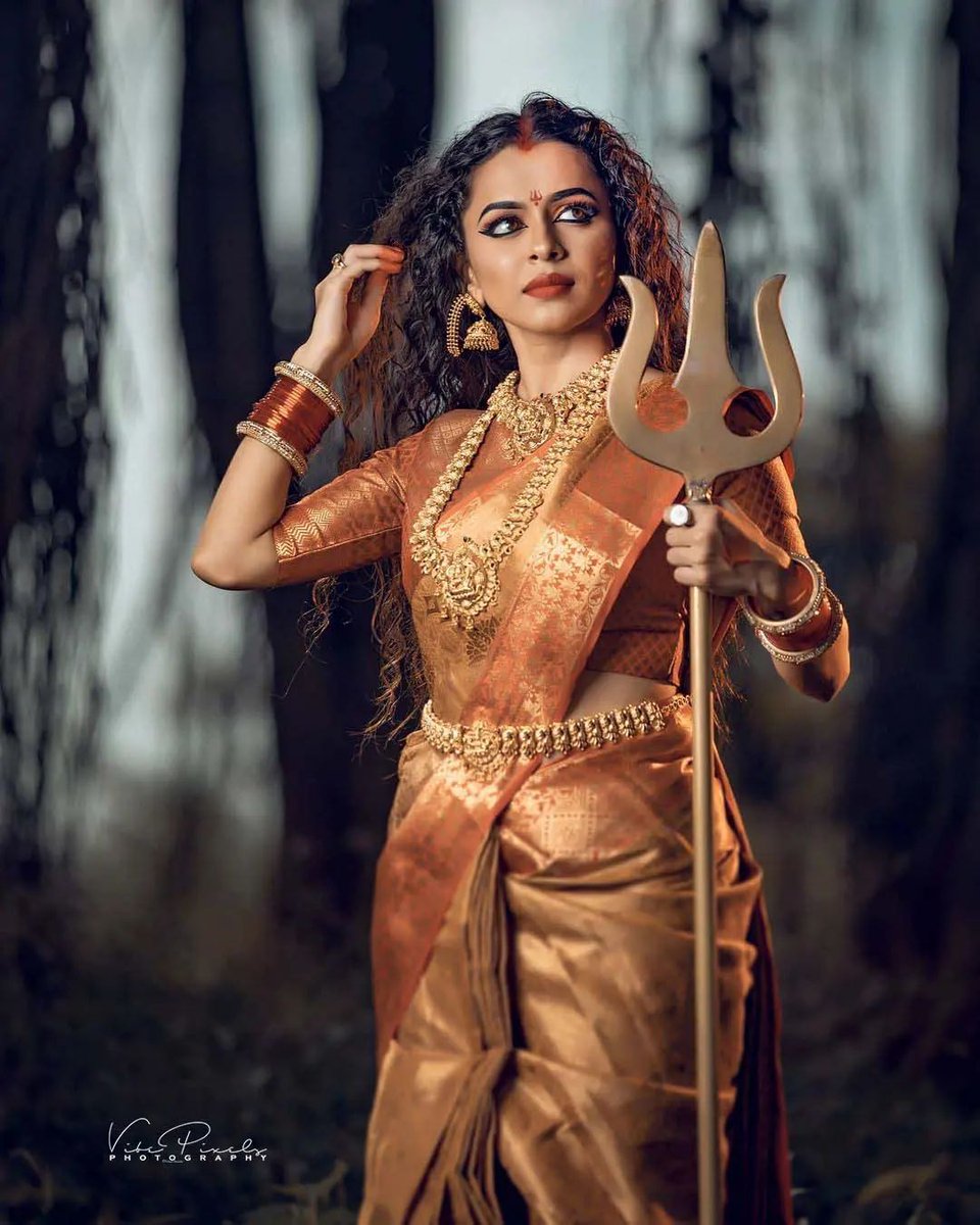 lumix_india's tweet photo. A divine portrait of power and prowess. π
Credits: RK DAMIEN
Camera: #LumixS5
#MotionPicturePerfect #LumixIndia #GoMirrorlessGoLimitless #MovingImagesForward #LumixPhotography #Photography #Durga #DurgaPuja #DurgaPuja2022 https://t.co/zXTSXEiplu