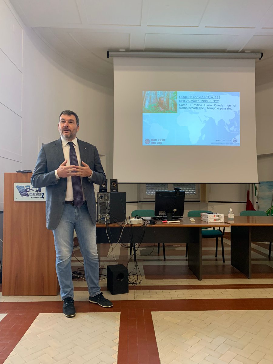 Assoittica's tweet photo. Ieri a Jesi convegno "I prodotti della pesca: approfondimenti sulle attuali problematiche sanitarie e tecniche di controllo ufficiale" organizzato da @AsurMarche dedicato ai veterinari. Ha partecipato come unico relatore il dottor Giuseppe Palma Segretario Generale #Assoittica. https://t.co/Cb57F79d9H