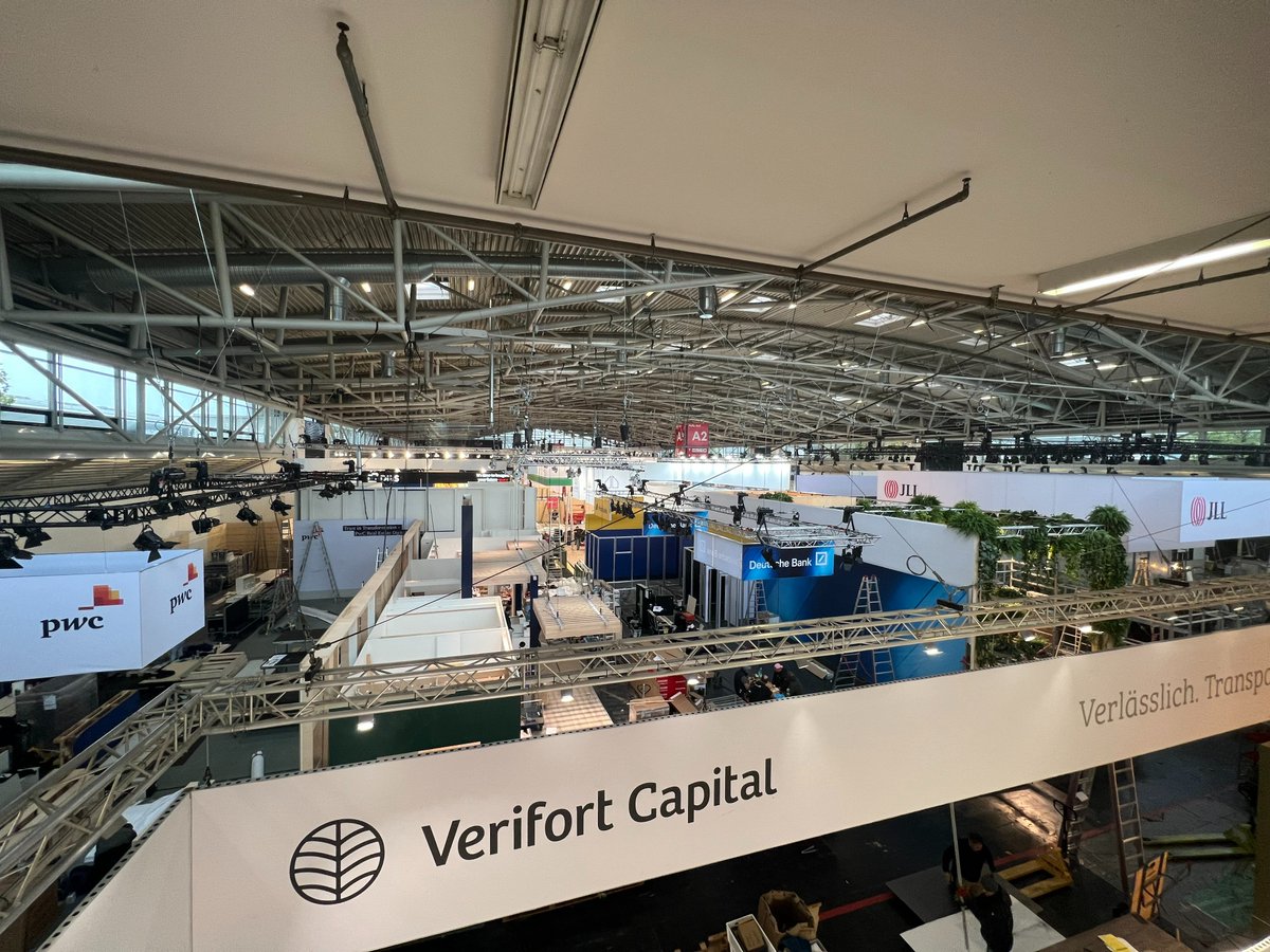 The final countdown for #EXPOREAL 2022! The last preparations are being made in the exhibition halls. We are looking forward to three days full of personal exchange and exciting #insights from the #realestate industry. What are you looking forward to the most?
#property
