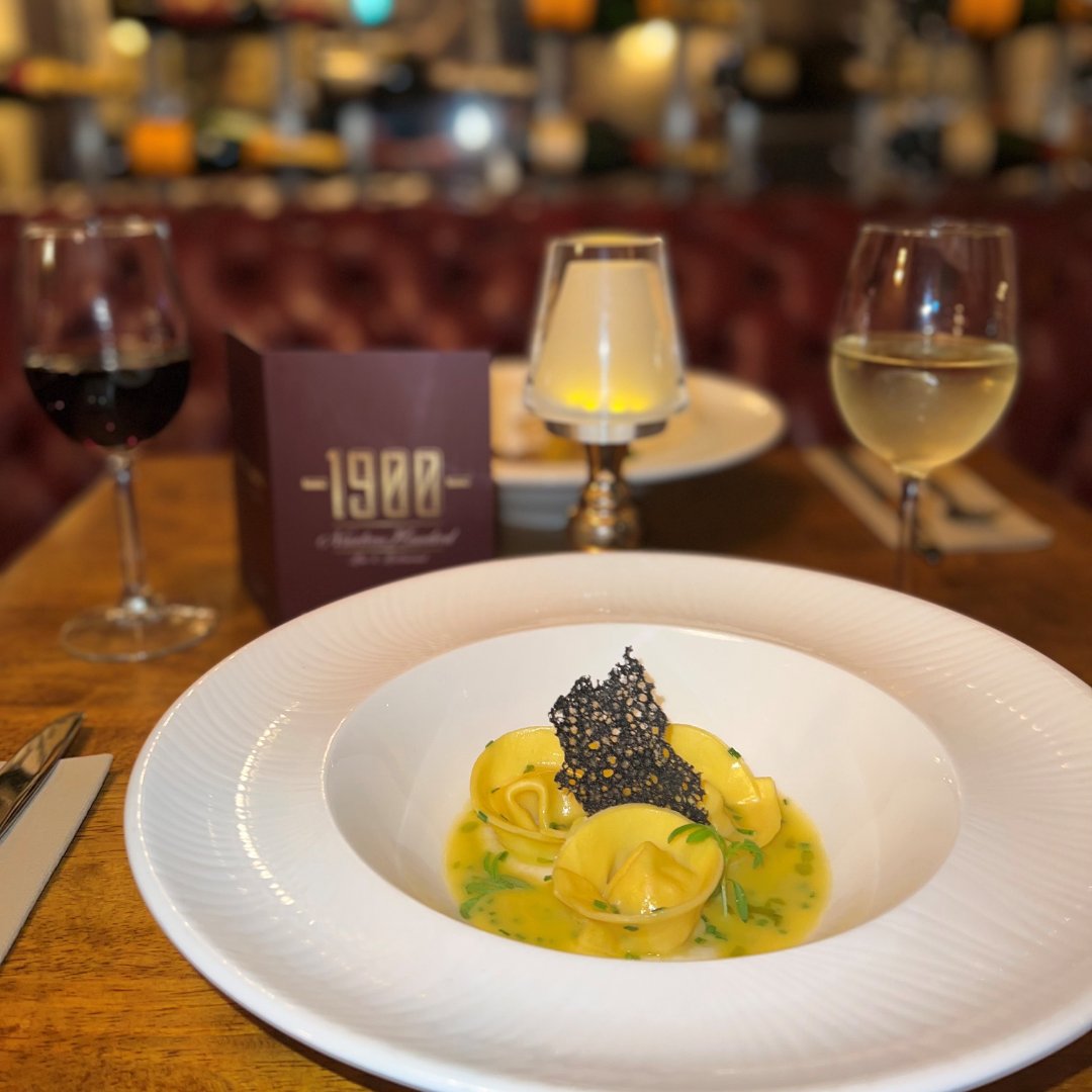 Our Prawn Tortellini is created using Dublin Bay Prawns and Homemade Pasta in a creamy celeriac butter sauce. 

Book your table tonight via the link below!

ed.gr/ea53g 

#1900 #cocktails #datenight #pasta