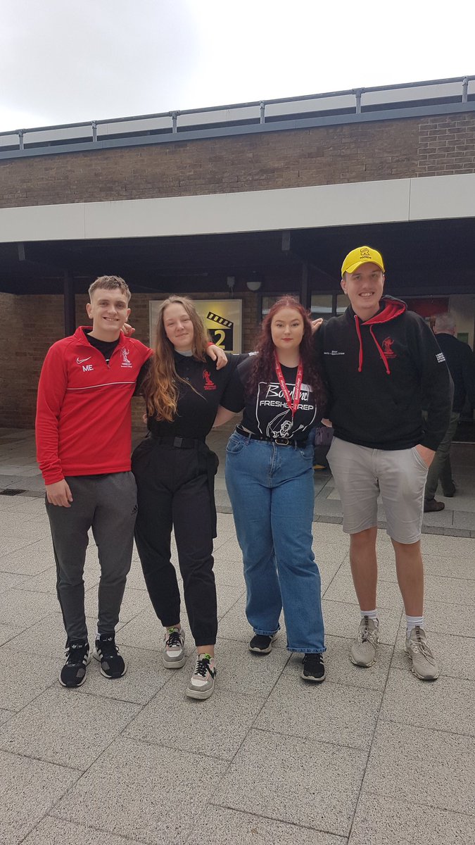 LancasterUni's tweet photo. What a wonderful day we've had here - and it stayed dry too ☀️! Looking forward to welcoming more students tomorrow #HelloLancaster #LancasterUni #campuslife https://t.co/6JRNAqnuDG
