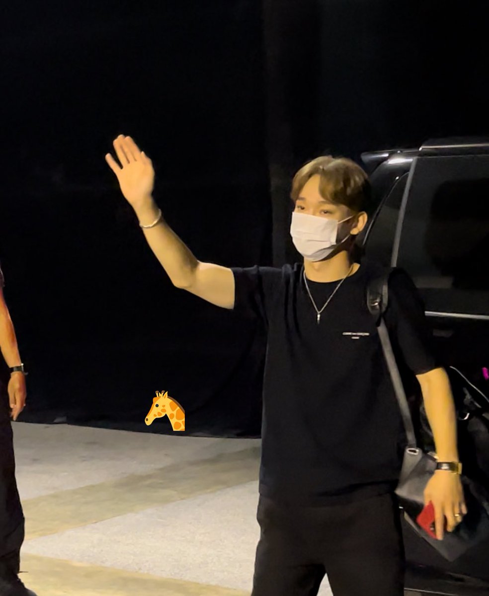 tcnlu_'s tweet photo. ดีใจที่ได้เจอกันอีกครั้งนะคะ 🥺💖 #BESTOFBEST_BKK #CHENinBKK https://t.co/W1wNvpvbT5