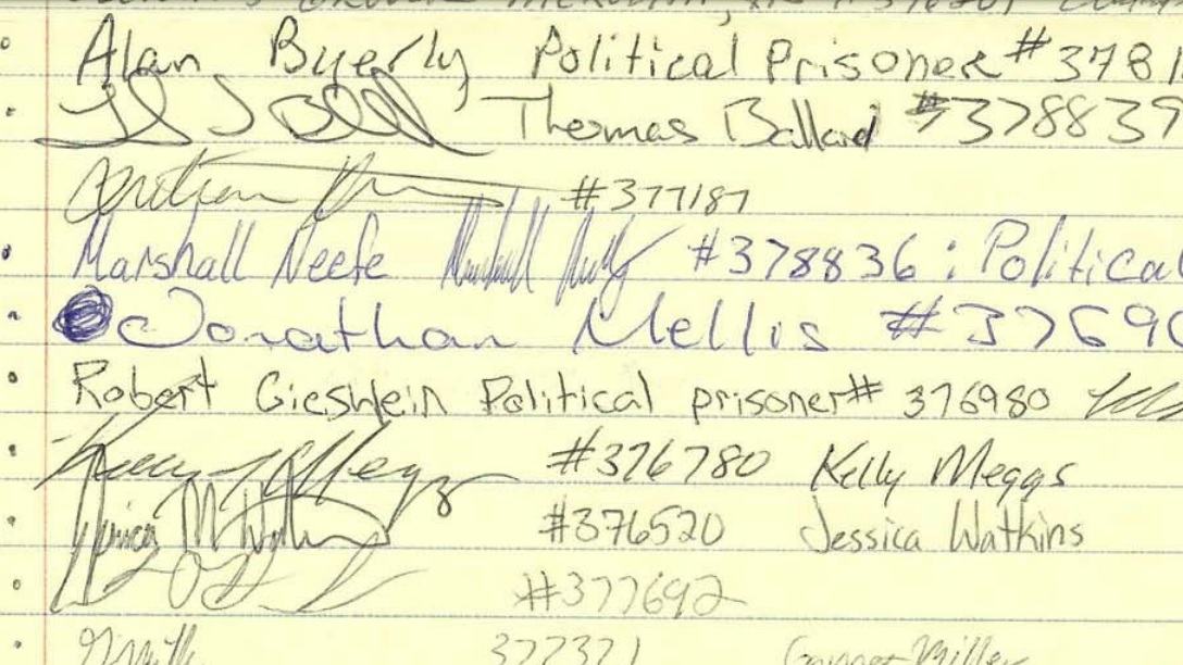 MacFarlaneNews's tweet photo. NEW: Letter from group of Jan 6 defendants in DC jail is submitted in court. Letter alleges jail is "evisceration facility", citing meal calorie count, loss of hair, claims staff wears "Joe Biden related-attire"
Calling themselves 'political prisoners"
https://t.co/aVtLCowRip https://t.co/2eoaNKynTE