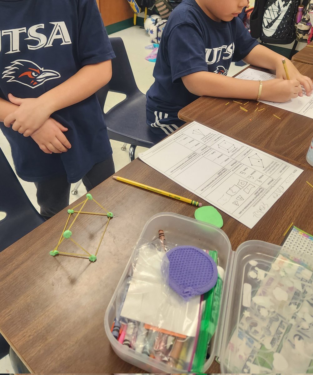 MrsGuillen2's tweet photo. Making 3D shapes! Loved watching these kiddos help each other ❤️ #RootEdBurke @NISDBurke @NISDElemMath https://t.co/XSf309708M