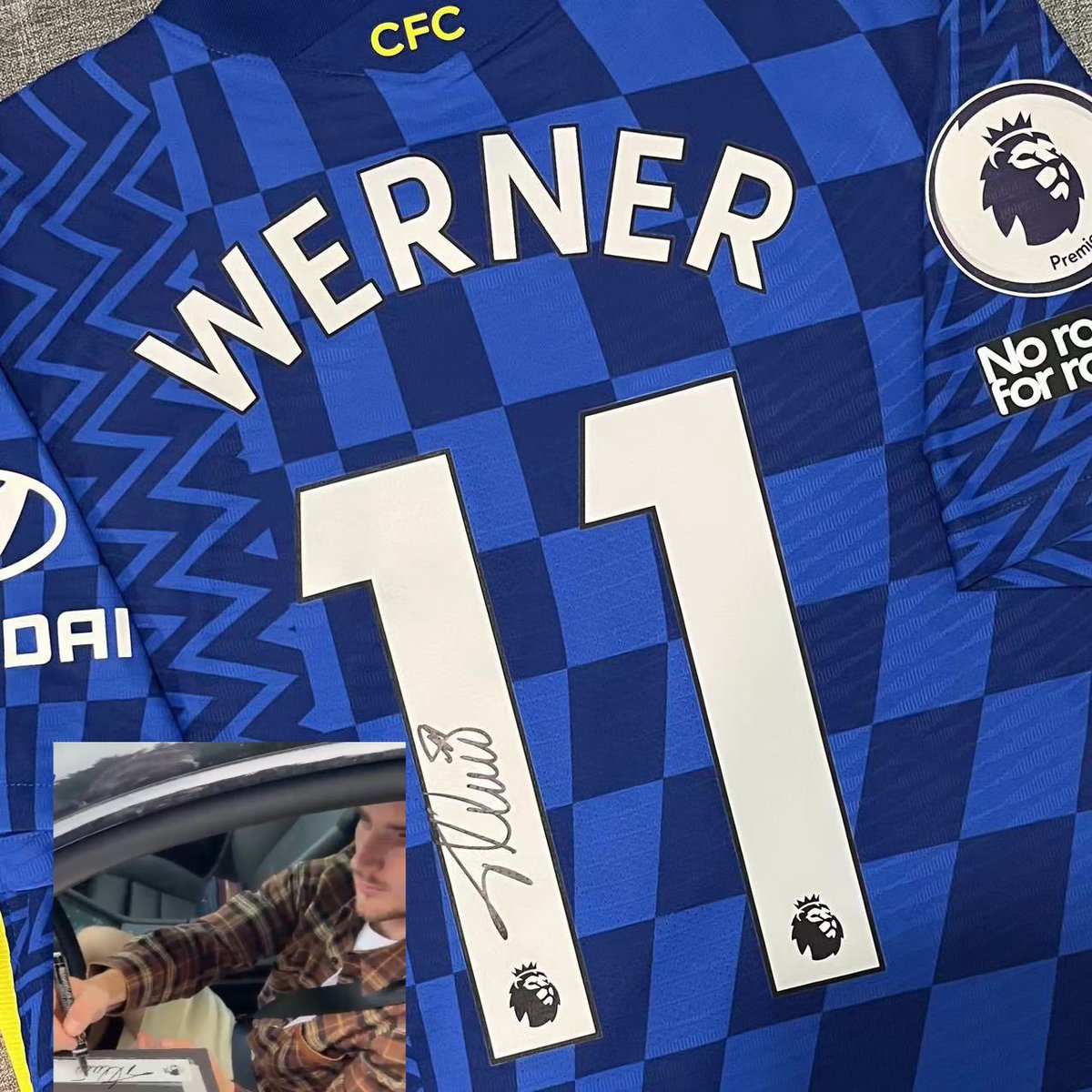 Jerry7Law's tweet image. 🇩🇪NEW ARRIVAL🇩🇪
Chelsea 21/22 vaporknit home shirt
with Timo Werner signed number🔥

Always remember the kind blonde German👱

Shoutout to @AdamGraphs @0xStriping for shirt and photo proof auto-number 
（Ignore the background, print shop run by Barca fan bossss)🤣🤣🤣