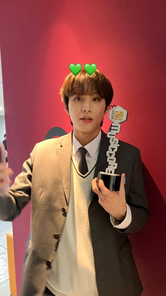 MTI_IG's tweet photo. [221001] mo.on_air story 

“💚💚”

#TAEIL #태일 #NCT태일 
https://t.co/viUPSroD1i https://t.co/8jfvIP5Qsf