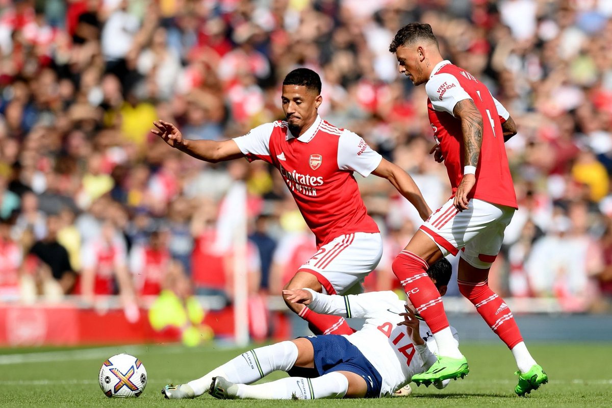 EPLStatman's tweet photo. @Arsenal William Saliba 🆚 Tottenham: 

🔘 96% Pass Accuracy (68/71) 
🔘 11 Ball Recoveries 
🔘 5/7 Duels Won 
🔘 3 Clearances
🔘 3 Tackles 
🔘 0x Dribbled Past 

What a performance. 👏👏 https://t.co/LOQkRjqdlm