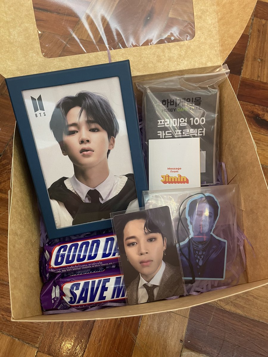 boraheyhey's tweet photo. Jimintober Giveaway 💗 PH ONLY!!

- rt, like, and follow
- comment your favorite jimin photo, video, or gif

free sf via flash express
ends october 6 https://t.co/NQo190keRV