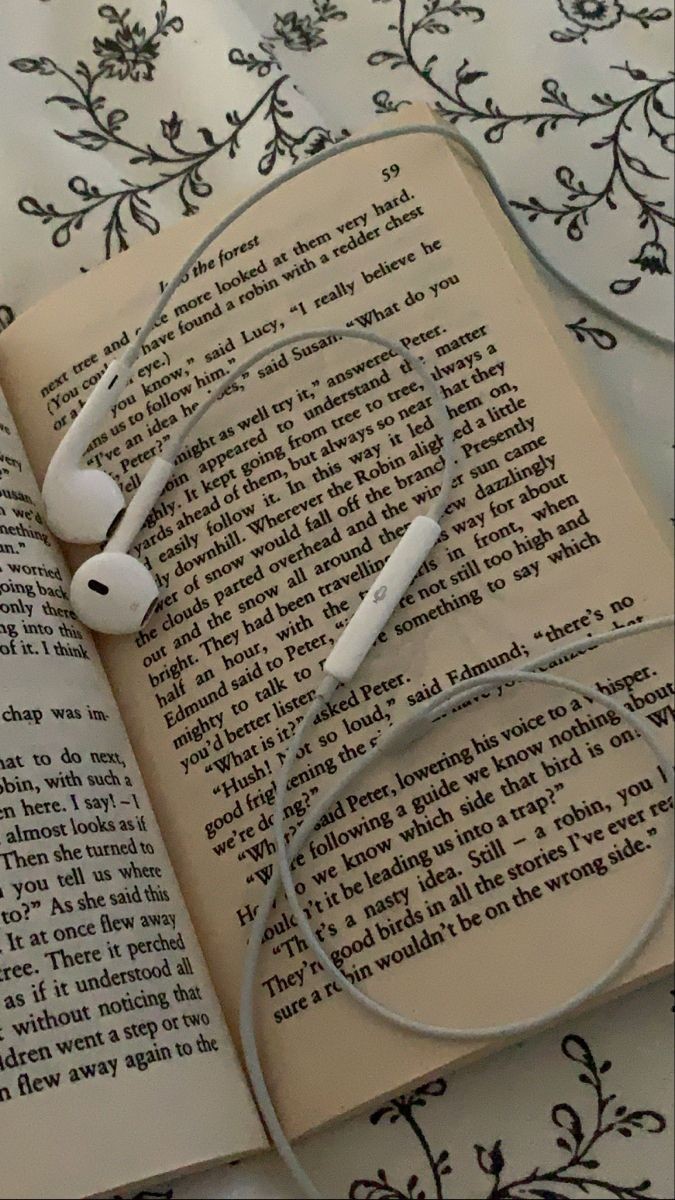 kazeverdeen's tweet image. — Livros para ler nesse mês de outubro para comemorar o Halloween; a thread