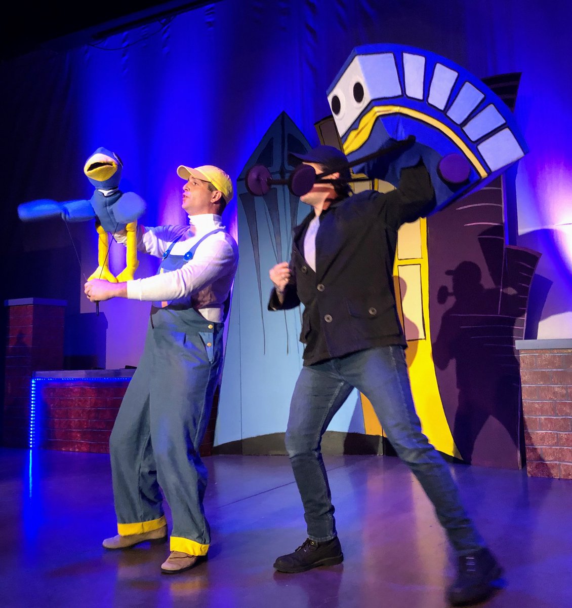 TheatreECCT's tweet photo. Pigeon thinks driving the bus would be the coolest thing ever! Will he get the chance?
โDonโt Let the Pigeon Drive the Bus! The Musical,โ today (Sat, Oct 1) @ 11 & 1:30 & tomorrow @ 1:30. Tickets at https://t.co/KLSxyYKp2r or at the door #ECCT34 #BasedOnTheBook #FamilyFun https://t.co/TGYWhxFANg