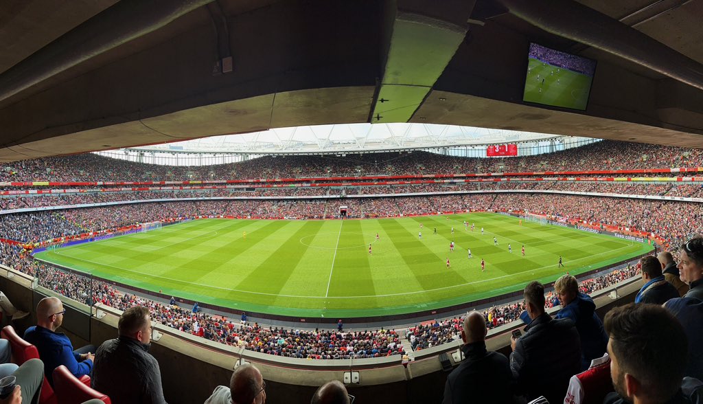 MohammedF_'s tweet photo. North London is Red 🔴 @Arsenal https://t.co/shm0JwGgwq