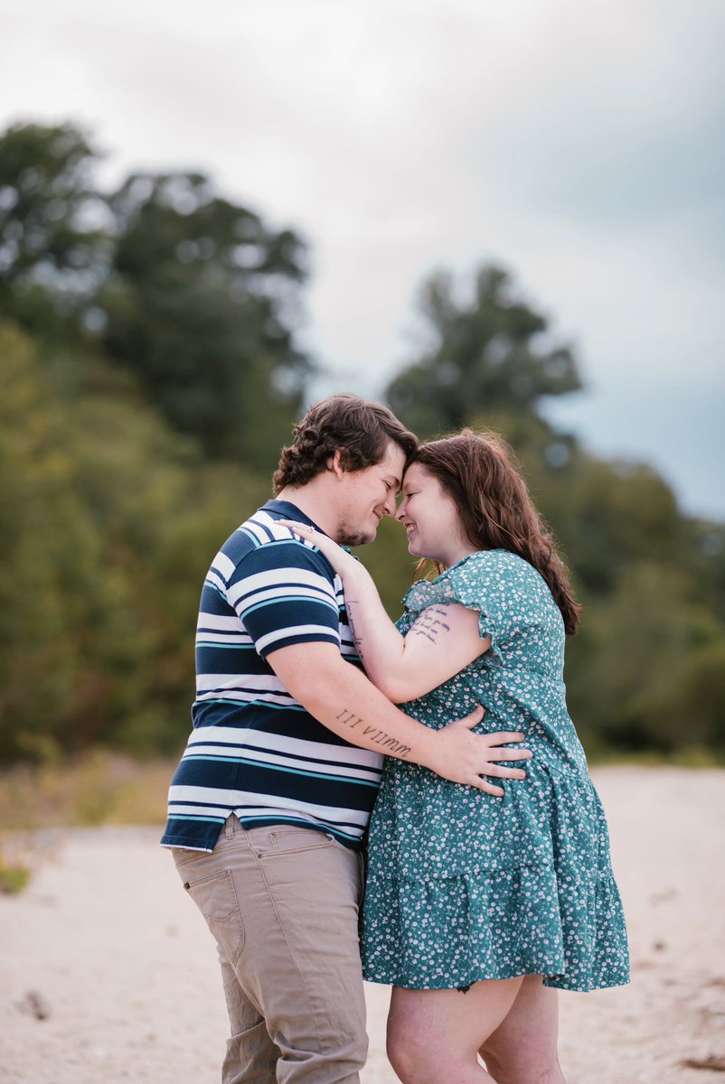 hannahbates81's tweet photo. I can’t wait to say “I DO” 💍 385 more days to go https://t.co/sOY4CV8b2V