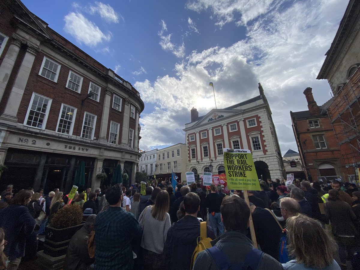 It seems like #enoughisenough 
Can’t see the front of this crowd.. but there has to be an ‘us’ because there is a ‘them’
#eie #strike #NotMyPM