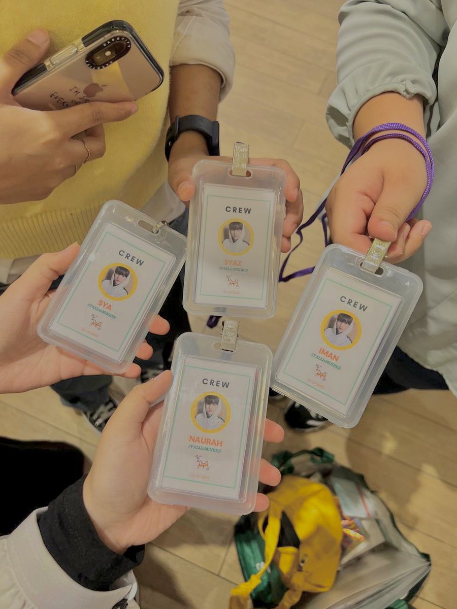 coguddnjstar's tweet photo. sign off 🦋

had a great time with luvity today and the #FALLinMINHEE team 💙 Till we meet again everyone! x https://t.co/n0x4zaytqI