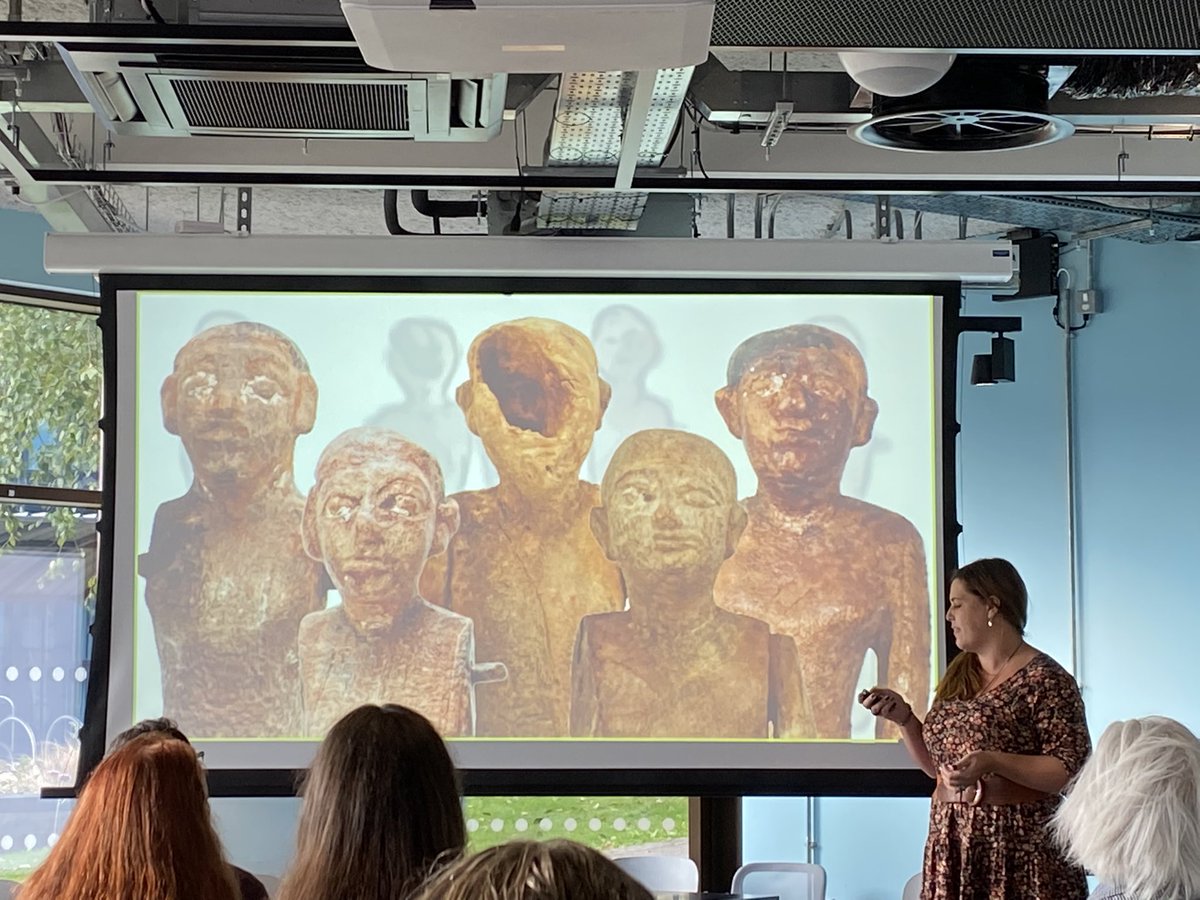 KatharinaZinn's tweet photo. @SamChannPowell bringing us wooden funerary figurines - I love the way how they are photographed - living things @TheEES #EESCon6 https://t.co/PAvn4vLRmh
