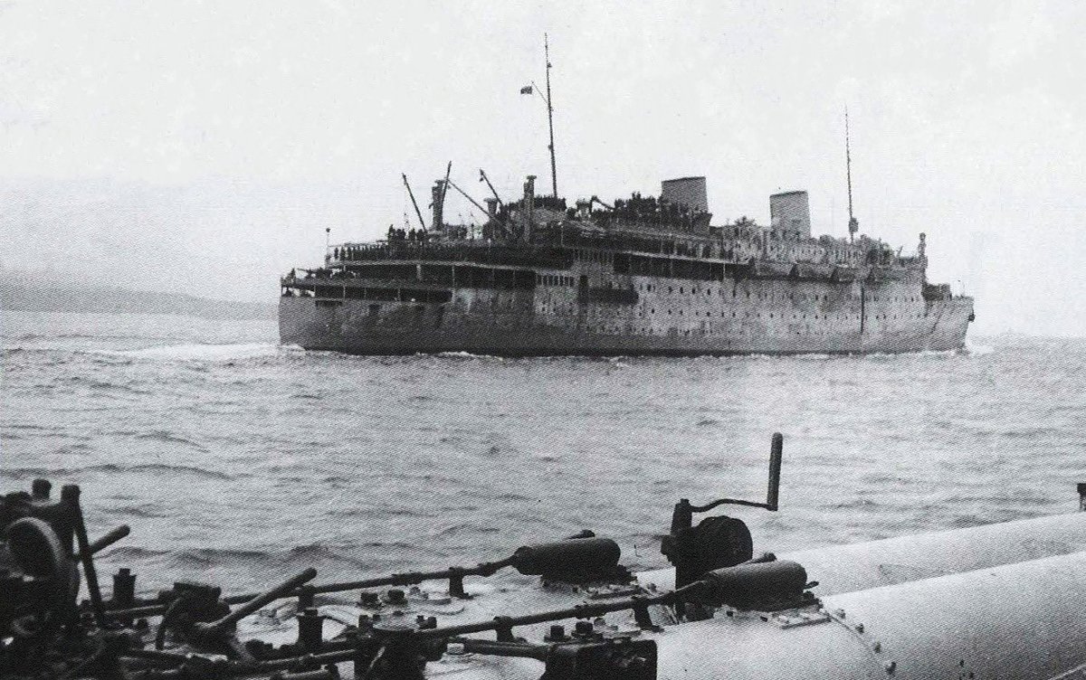 oldshippingline's tweet photo. An Amazing pic of The Ms Victoria an italian ship here Seen as A troop ship during ww2 sadly During the war she would be lost she Will apear in the Upcoming Vid The Italian Wrecks of WW2.
@beyond_breakers #history #vintage #italianship #italianlinner #italianship #italianlinner https://t.co/tnQAyOmK4w