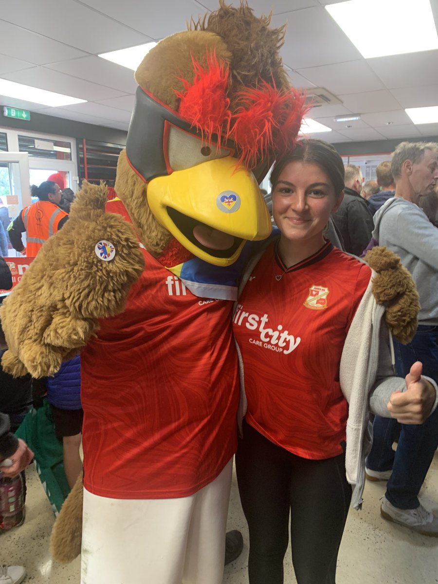 Crafty_General's tweet photo. #COYR with @IzSTFC,  @AmeliaCrook01, @talktellme, @MartinCrook1208 and @Crookjm #STFC 🔴⚪️ https://t.co/U6GKOJ6XHZ