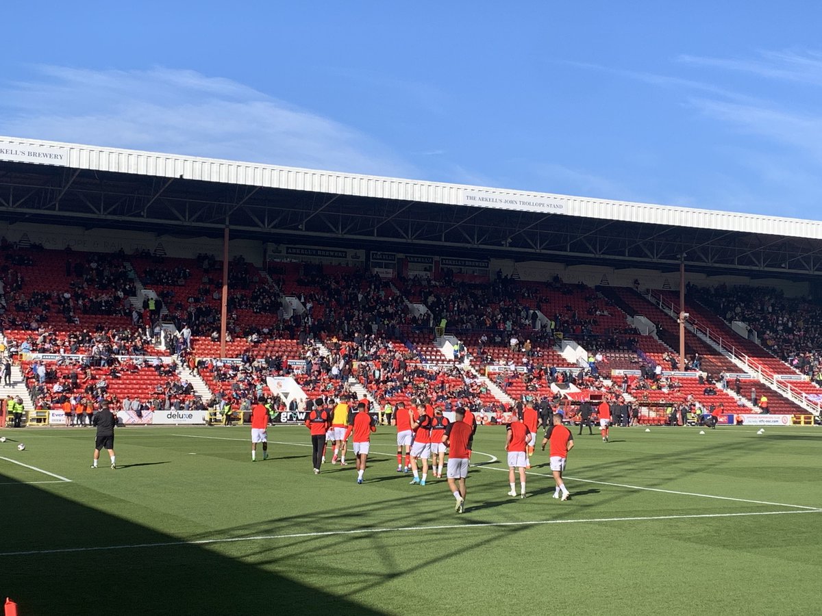 Crafty_General's tweet photo. #COYR with @IzSTFC,  @AmeliaCrook01, @talktellme, @MartinCrook1208 and @Crookjm #STFC 🔴⚪️ https://t.co/U6GKOJ6XHZ
