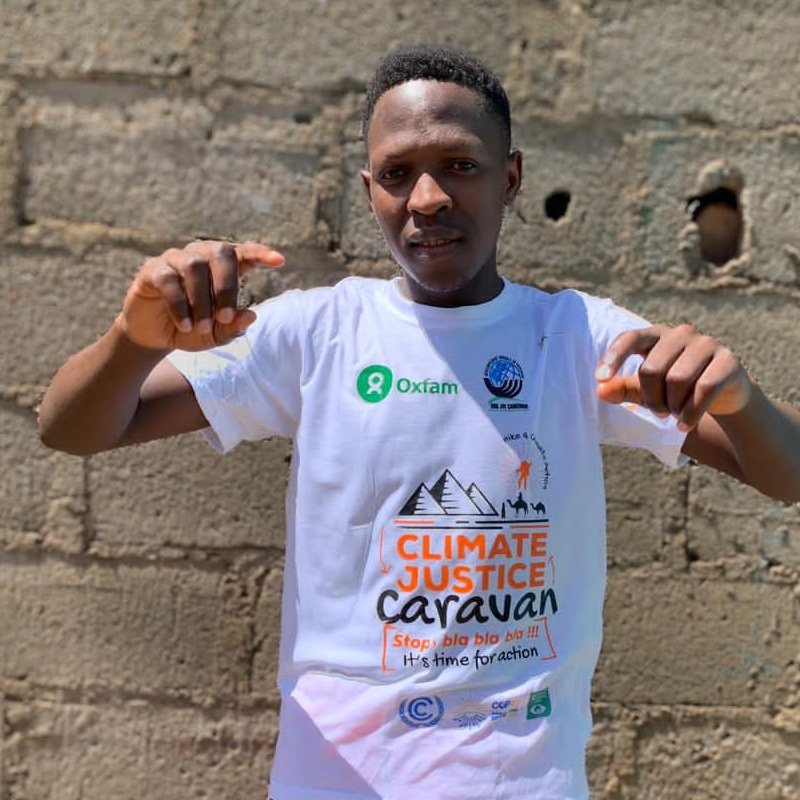 SYLVAINSOP's tweet photo. Très heureux d'avoir participé à la randonnée écologique au près des différents associations des jeunes pour le #Climat
@jvecmr @ForCfe, @UNFCCC
@AEPT
@CLEANCAMEROON
@GCEC
@audus
@UFACameroon,
#COP27 @IDEPOfficial, @Moctar18 @AdamJeanPaul #ClimateAction #CAPSURLACOP https://t.co/QA6jlLE6z9
