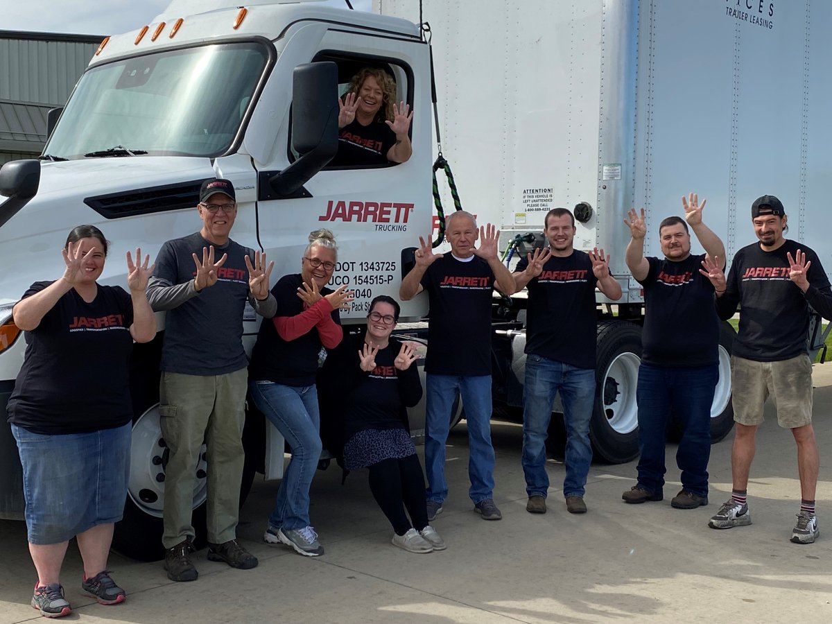 Go_Jarrett's tweet photo. It's race day at @TALLADEGA Superspeedway! The Jarrett crew is fired up, ready to cheer on @joshberry in the Jarrett No. 8 Chevrolet. There's Fast. Then, There's Jarrett Fast.
#GoJarrett #Talladega #NASCARPlayoffs #XFinity https://t.co/I1FRrsqIZr
