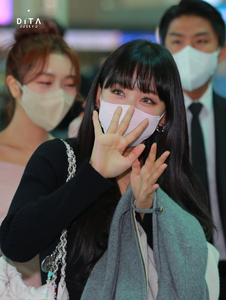 ditajuseyoo's tweet photo. 220930 HD ICN

귀엽다 ♡><♡

#시크릿넘버 #디타 #SECRET_NUMBER #DITA @5ecretNumber https://t.co/qCkOBj5Djv