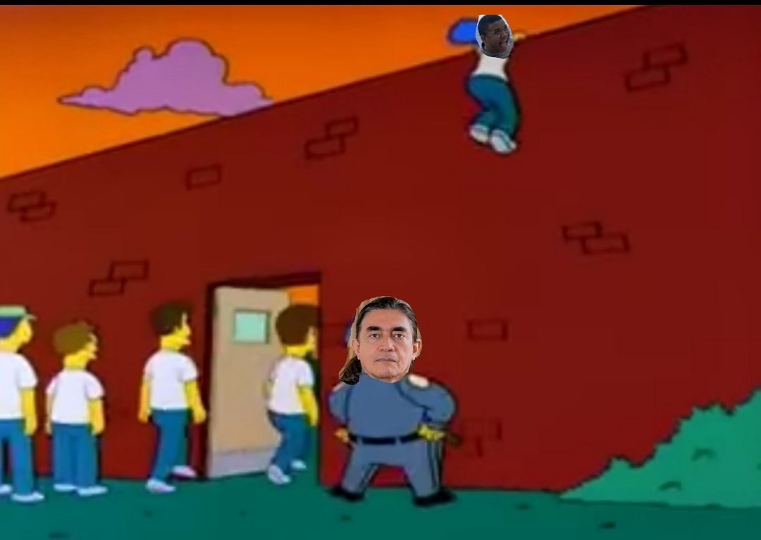 HelverHafc's tweet photo. @MiguelPoloP 🤣🤣🤣 polo polo cuidando su muro de contención encontra de los
"socialistas" jajajaja
Mijo el 99 % del pais esta con petro y le toene fastidio a usted y al uribisno mijo . Lava perros cabal . https://t.co/1btrQxQHNZ