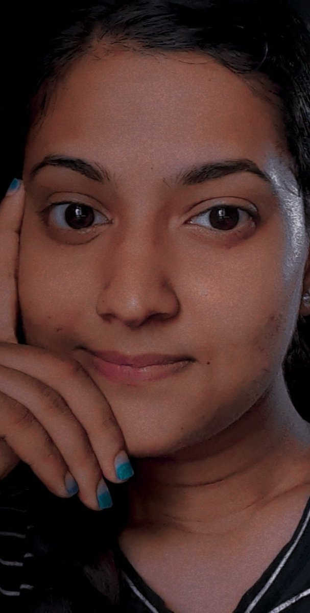 गुमाउनेलाई याद होइन अभाव खड्कियोस मेरो 🙏☺️