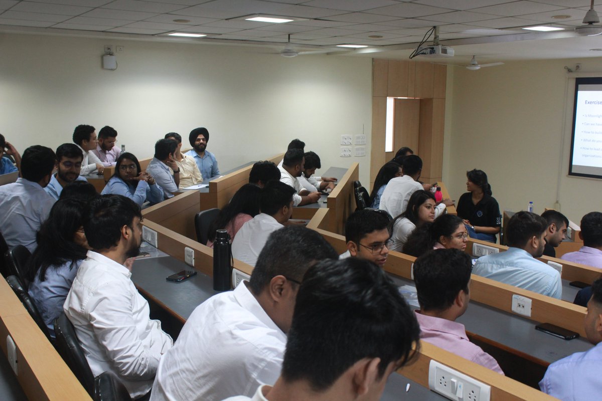 ximb_official's tweet photo. XIM, Bhubaneswar hosted Mr. Rohit Kilam, who shared his valuable experience and knowledge on "India Digital and Startups." The session was filled with enriching insights on the startup sector and how India is thriving in the fintech space.
#XIM #BES2022 #35YearsOfXIM https://t.co/xtrAUTe7mS
