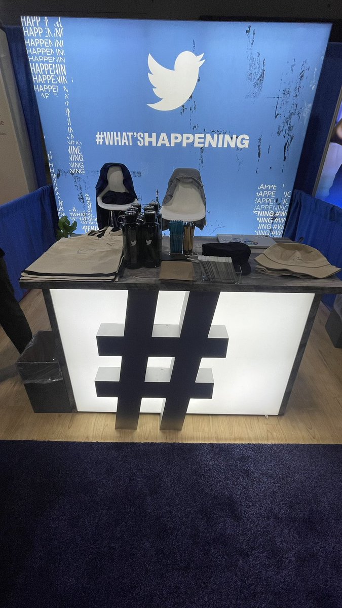 AdanRecruiterLA's tweet photo. Such a great time at @nbmbaahq this year. It was great meeting some of my fellow Tweeps but also meeting all the great talent at the expo! Atlanta has been fun too and I’ll definitely return! Until next time! #nbmbaa #Twitter #recruitment #TwitterCareers #TweepLife #MBA https://t.co/EpVqN1Jzwr