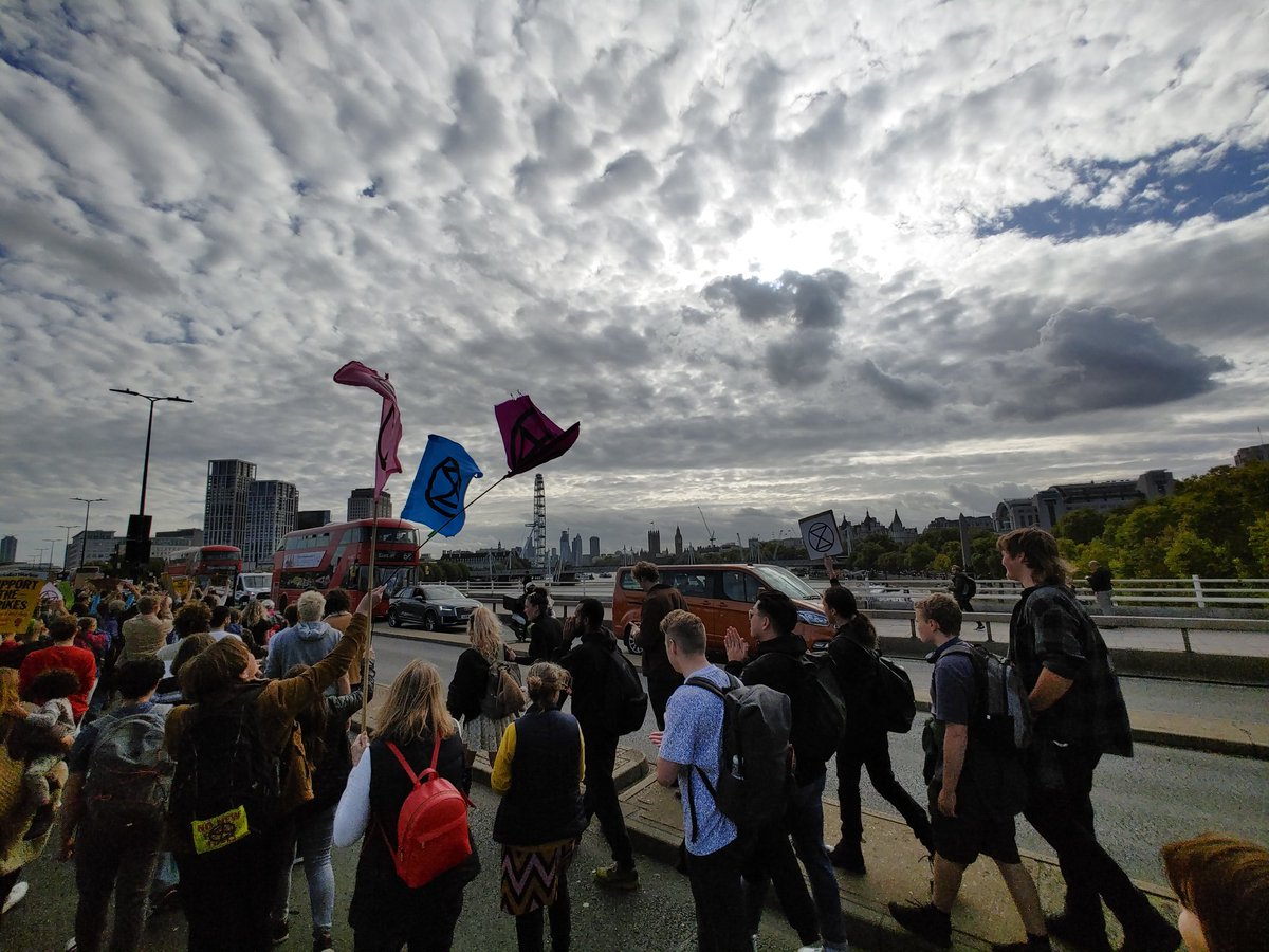 chrisplex's tweet image. #EnoughIsEnough London has reached Waterloo Bridge