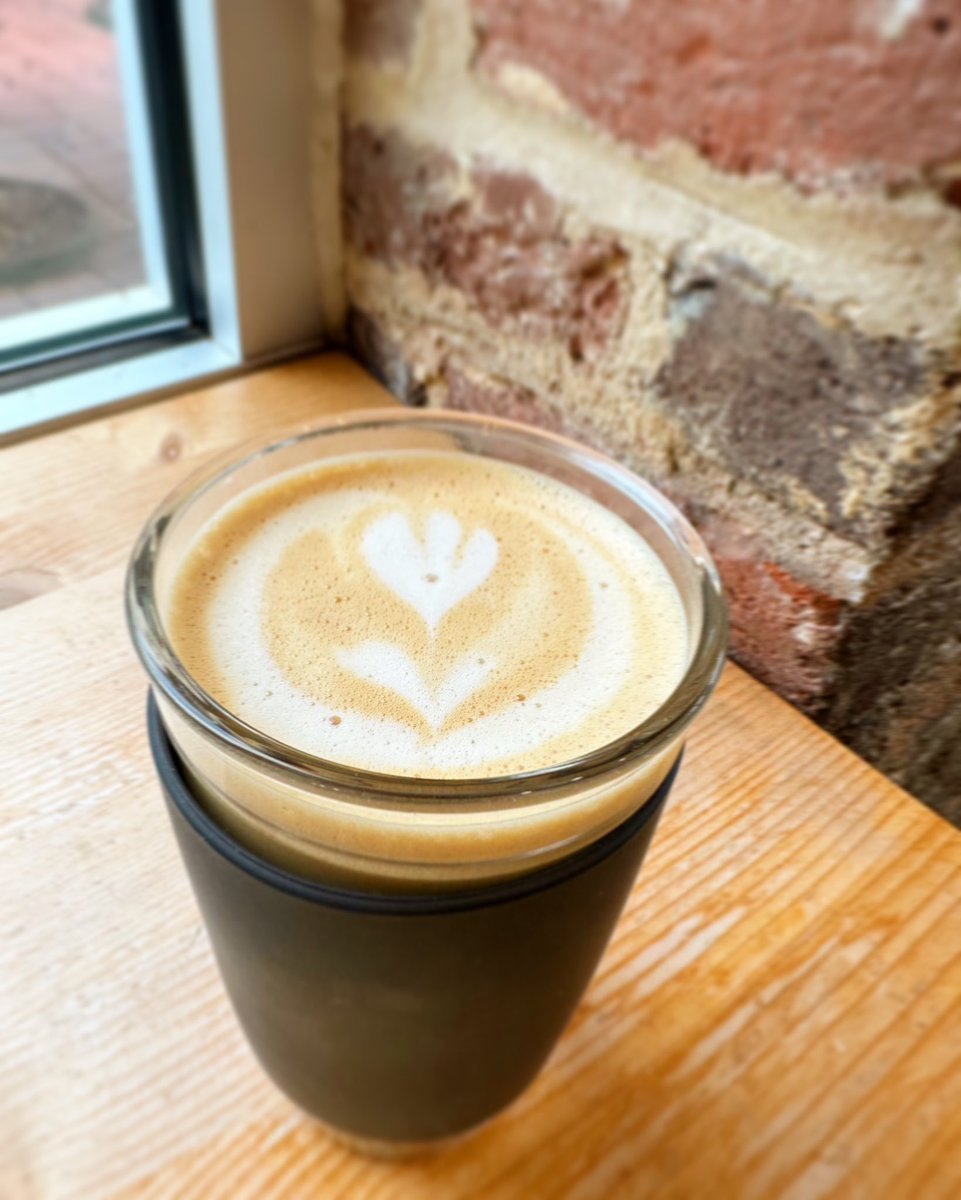 xforce11's tweet image. 1. FMS_White oat milk foam on @theblendandco ‘s Cookie Crumble spiced chi latte #fmspad #fmspad2022