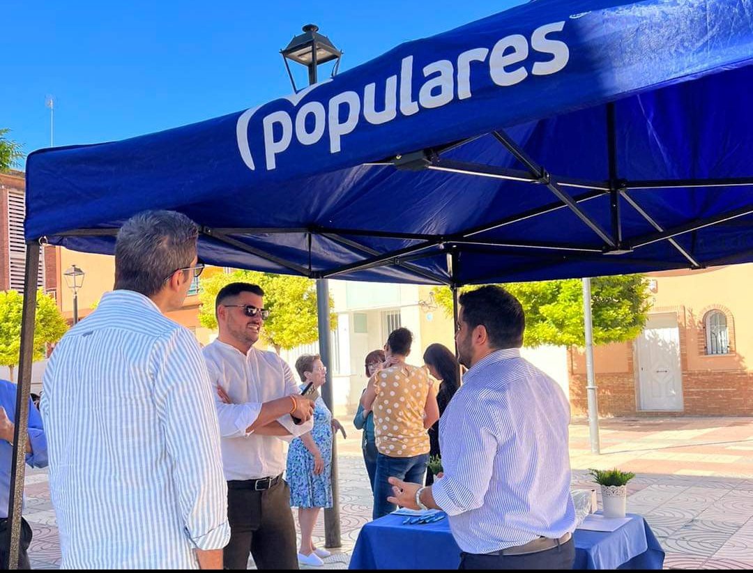 PPBonrepos's tweet photo. 💙 Gran acogida de la Carpa Informativa en nuestro pueblo. 💙

📢📢📢Aclarando las dudas de los vecinos, sus inquietudes, sus ideas,... 

🥰Pero sobre todo, recogemos el cariño de nuestro pueblo!!!! 

🌟 Mil Gracias a tod@s!!! 💪💪💪 https://t.co/f2xY5PBicX