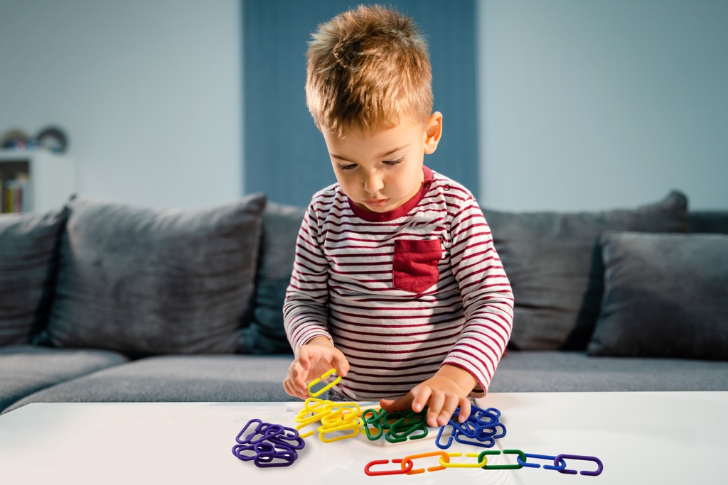 Give toddlers and preschoolers an engaging opportunity to begin recognizing colors, building hand muscles, and developing early math skills. 

Grab yours now on Amazon 👉️ l8r.it/llG9