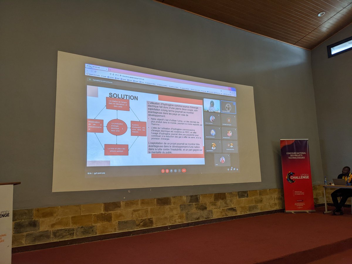 DevelopersUp's tweet photo. Définir le problème, déterminer les défis, présenter la solution, en donner un apperçu, en calculer les coûts, etc. à ces questions le pitching des candidats veut répondre de manière convaincante!
#updevchallenge3 https://t.co/h9HqCT8d1d