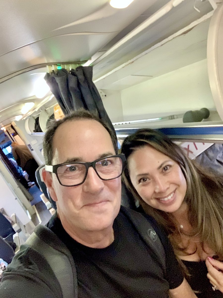 TheTravelphile's tweet photo. Getting up at 4am to head to the airport for an early flight has its perks. Thank you so much @thecookingguy for being so gracious and for sharing your love of cooking with all of us!
#samthecookingguy
#nextstopvancouver 
#journeywell
@AirCanada 
@SanDiegoAirport https://t.co/2cGelJqhQ0