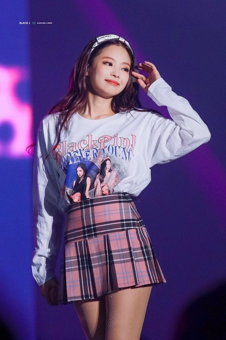 nandanaanu's tweet photo. Whatever that is happening to our beloved idols... Its going out of hands there is no reason to confront an idol because of dating its there life its there rules...#TAENNIE #saveidol #BTS #BlackpinkKPOP #TAEHYUNG #jenniekim https://t.co/prcB8Cf94c
