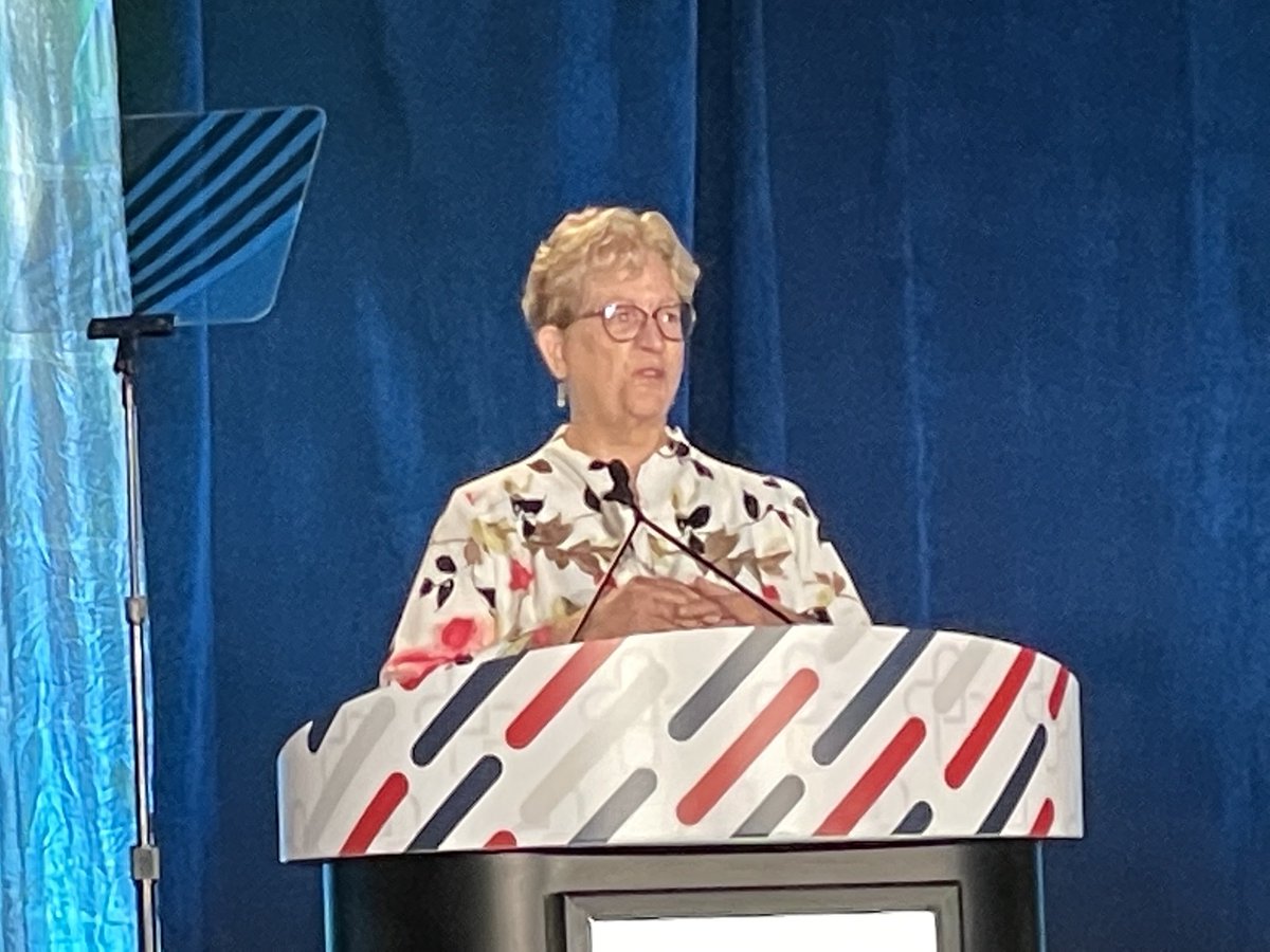 Debra Moser accepting the HFSA lifetime achievement award at the annual HFSA meeting. Great work, Debra! ⁦<a href="/HFSA/">HFSA</a>⁩