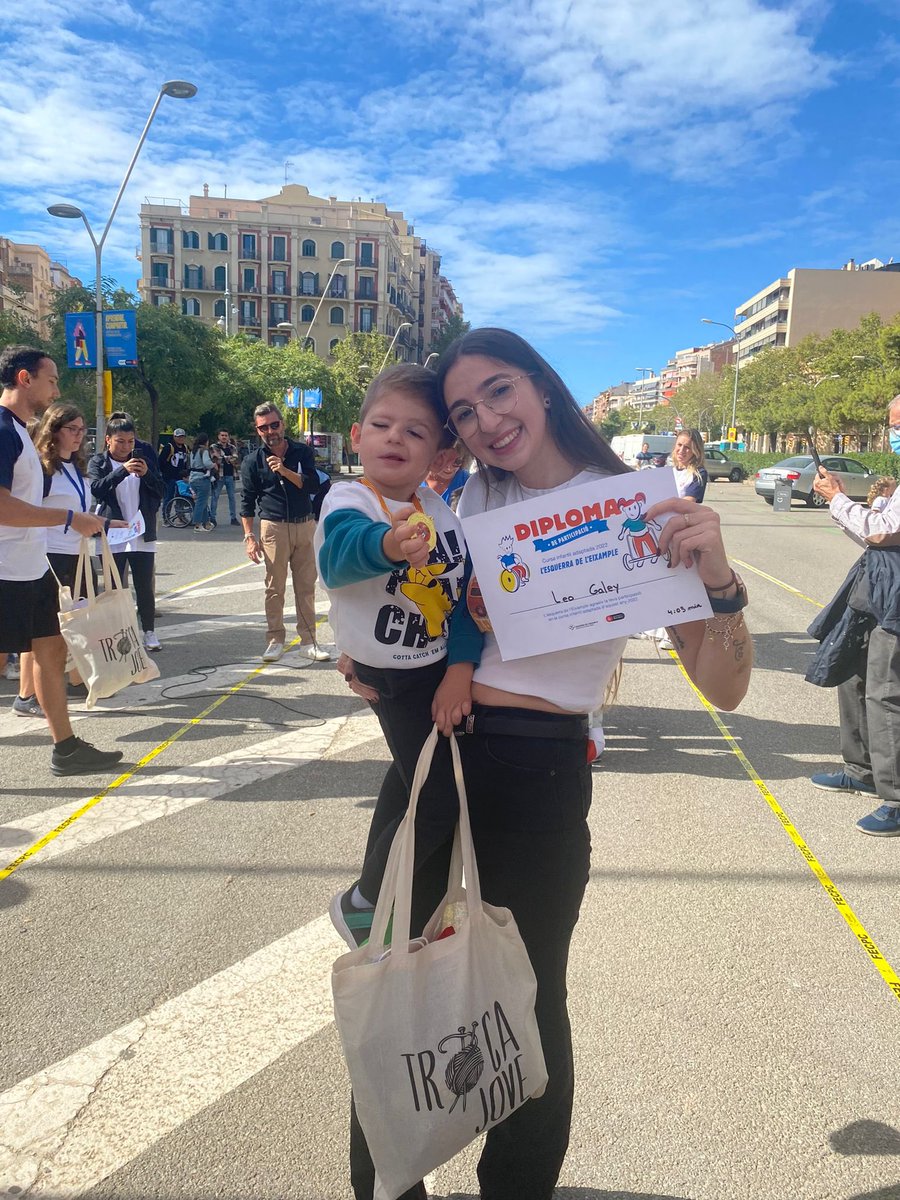 Que no paren las cursas!!! Segundo año que vamos a la cursa de L’eixample. Disfrutando de estos momentos.❤️
<a href="/CursaEixample/">Curses infantil Adaptada Eixample</a> 

Dia 8 en Caldes de Montbui🎉❤️