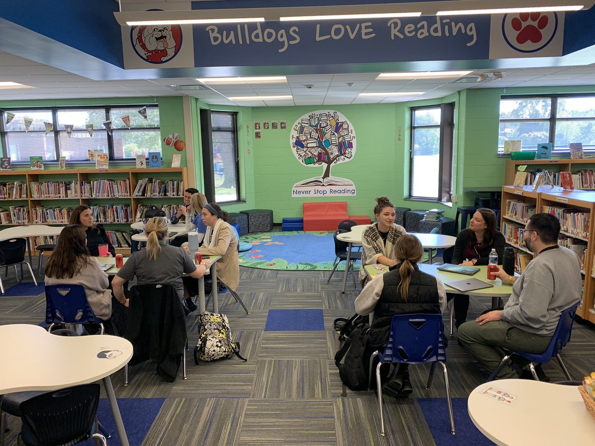 CraigCurtisD23's tweet image. On Thursday, I had the pleasure to present to @PHSD23’s newest educators on #Evaluation &amp;amp; the #DanielsonFramework. Thanks for the partnership and collaboration, everyone! #Proud2BD23