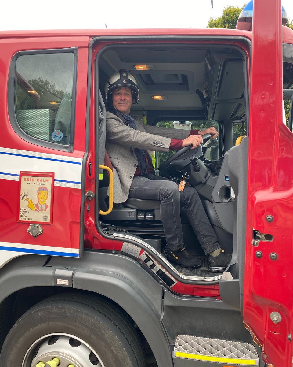 SteveNormanReal's tweet photo. You do such an amazing job in making our lives that much safer, @WestSussexFire
Thank you for softening the blow of me losing my car by making a little boy’s dream come true. 🚒
#sittinginthedriverseat #fireengine #tourlive #JTGTOUR https://t.co/XaaSSPjT0F