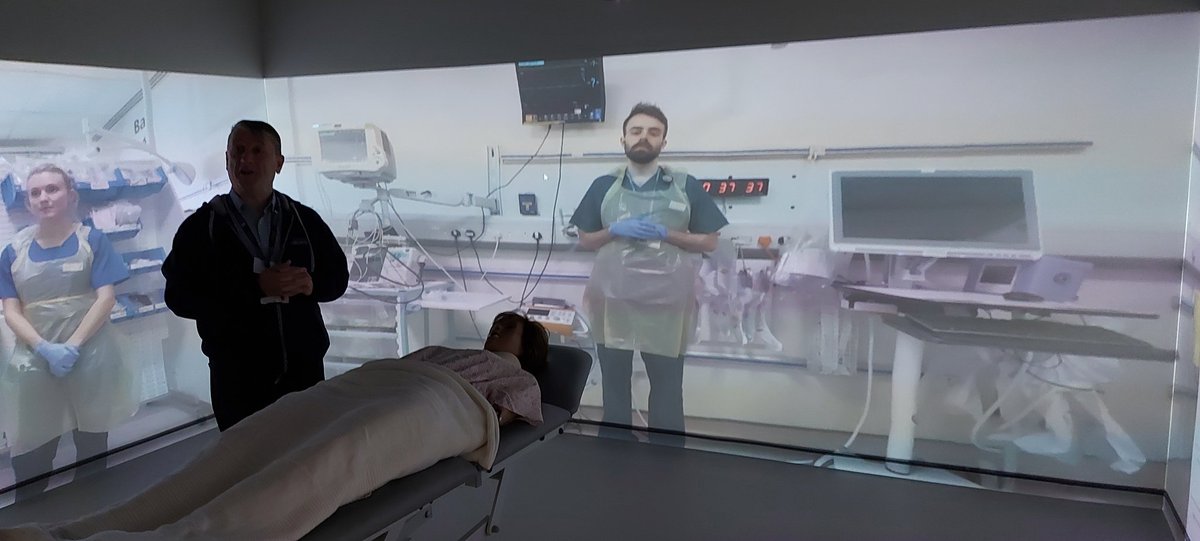 Dr Nita Muir RN💙 tweet media