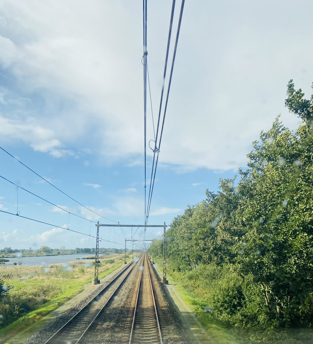 GertE72's tweet photo. Voor @NS_online onderweg van Zwolle naar Leeuwarden ๐๐๐
#jobwithaview #ns #lovemyjob #spoorwegen #werkenbijNS https://t.co/qMatYrxnt8