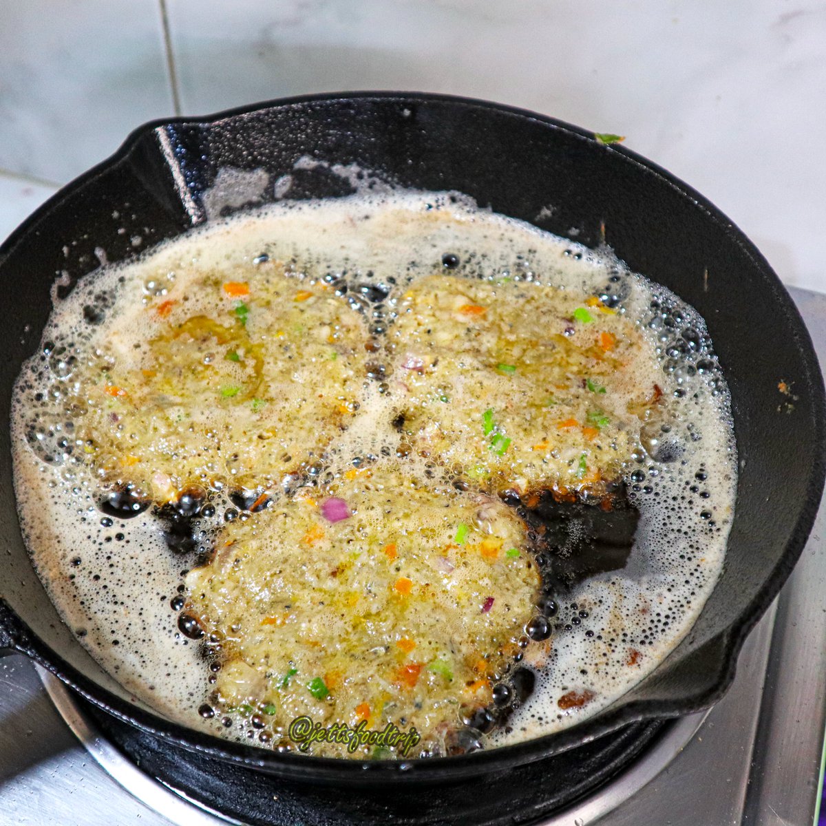 jetjet2_'s tweet image. Crispy tortang dulong na isda | Dulong fish omelet !!