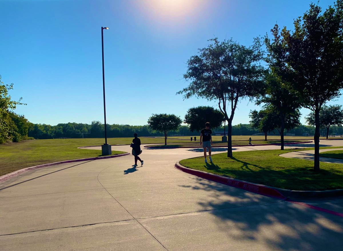 McMillenHigh's tweet photo. McMillen 9th grade football Community service project! Helping keep McMillen clean! @McMillenHigh @PlanoEastFB @PlanoISDAthDept https://t.co/GtLxRuX4Zt