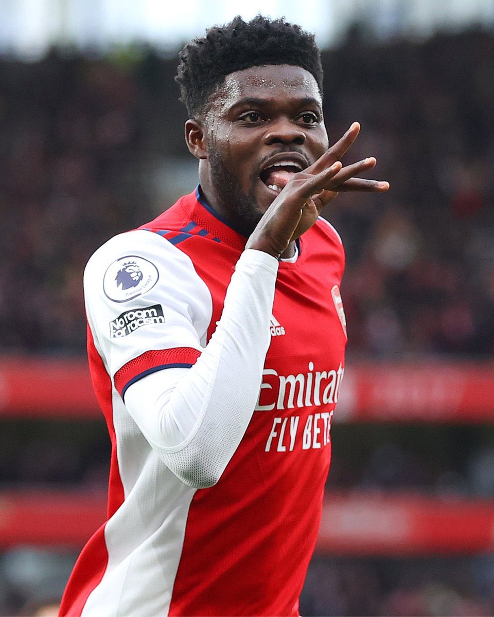 Bagio252's tweet photo. Great goal by Thomas today 👏 but uncle Thomas should come forward and say the truth about his real age because he has really struggled with minor injuries in his Arsenal career. Arsenal should start looking for alternatives in the next transfer window. #NLDisRed https://t.co/XMtKz2VEwJ