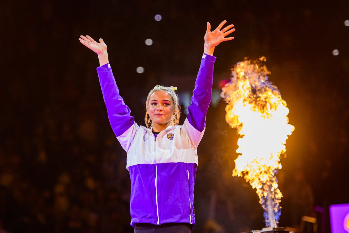 LSUgym's tweet photo. Happy birthday, Olivia 🥳 https://t.co/S9oVmFc7QY